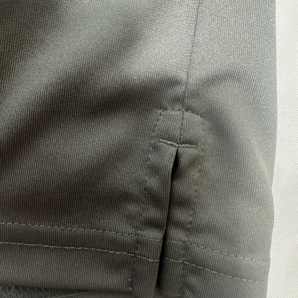 Oakley Men's Polo Shirt in Gray with Yellow Logo - Picture 7 of 11